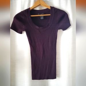 Apostrophe ribbed tee size small